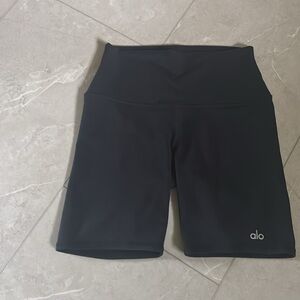 ALO Yoga brand new without tags Black 7-Inch High-Waist Bike Shorts